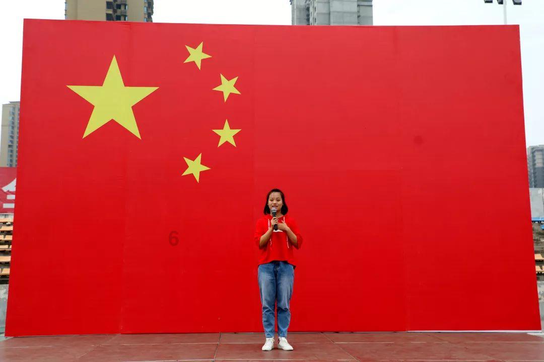 摩娜的时尚装扮